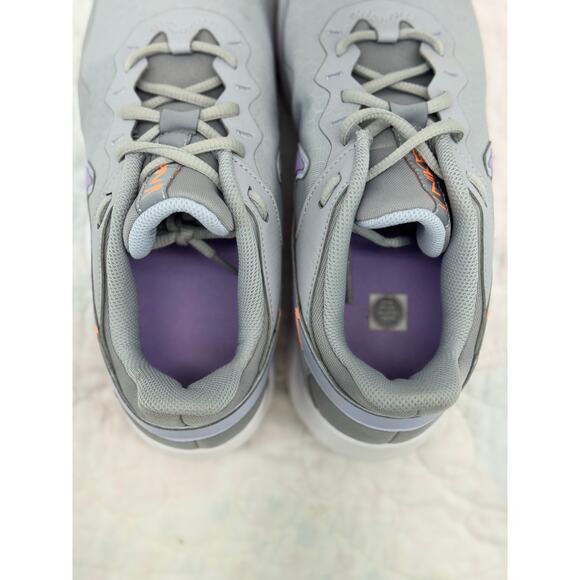 Gray and purple Nikes women’s 10 - Picture 10 of 11